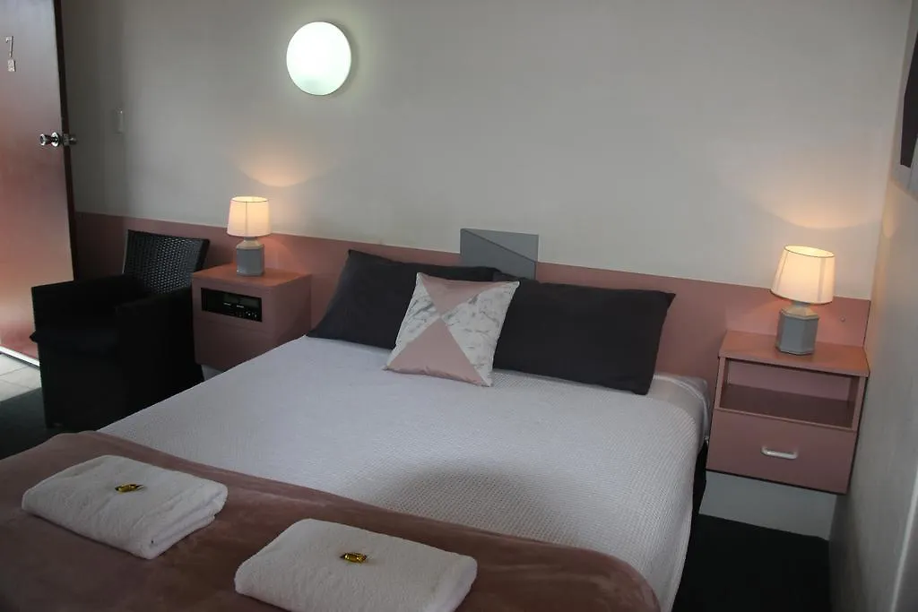 Caloundra Suncourt Motel