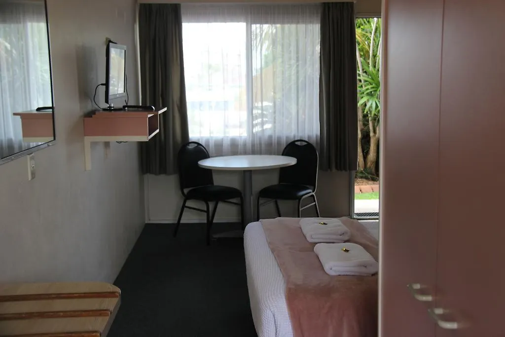 Caloundra Suncourt Motel