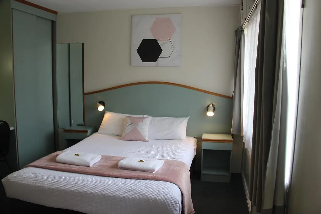 Caloundra Suncourt Motel