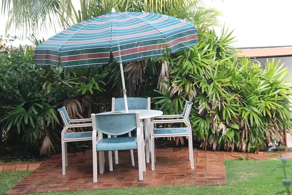 Caloundra Suncourt Motel 3*,