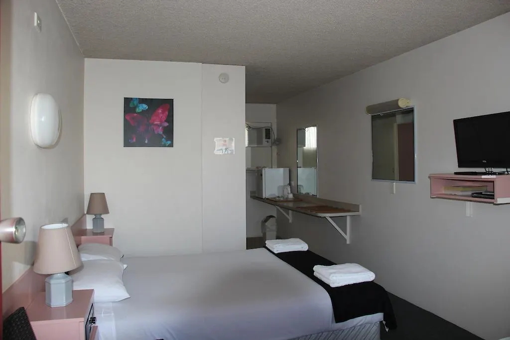 Caloundra Suncourt Motel
