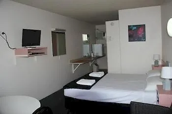 Caloundra Suncourt Motel